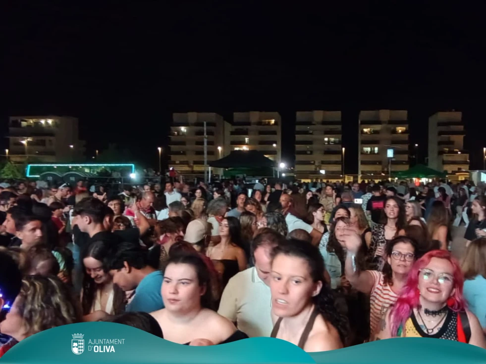 El Festival Duna Dorada de Oliva reúne a cerca de 5.400 asistentes en su primera edición