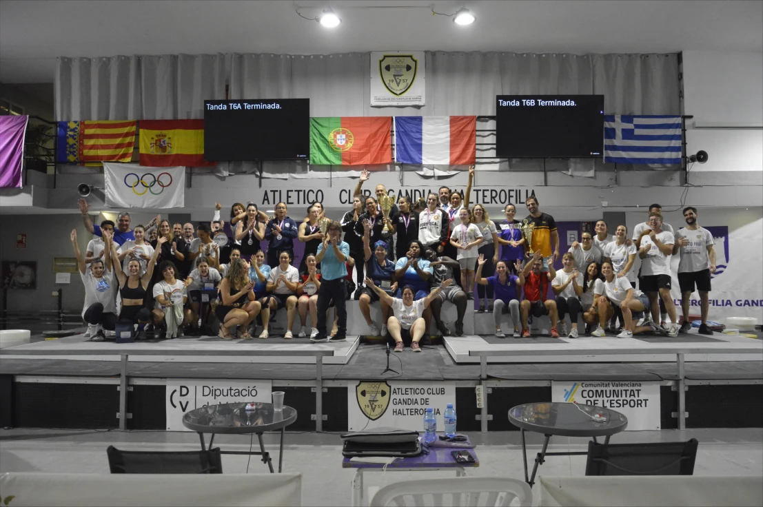 Joana Chong conquista el oro en el Grand Prix Internacional de Halterofilia Femenina de Gandia