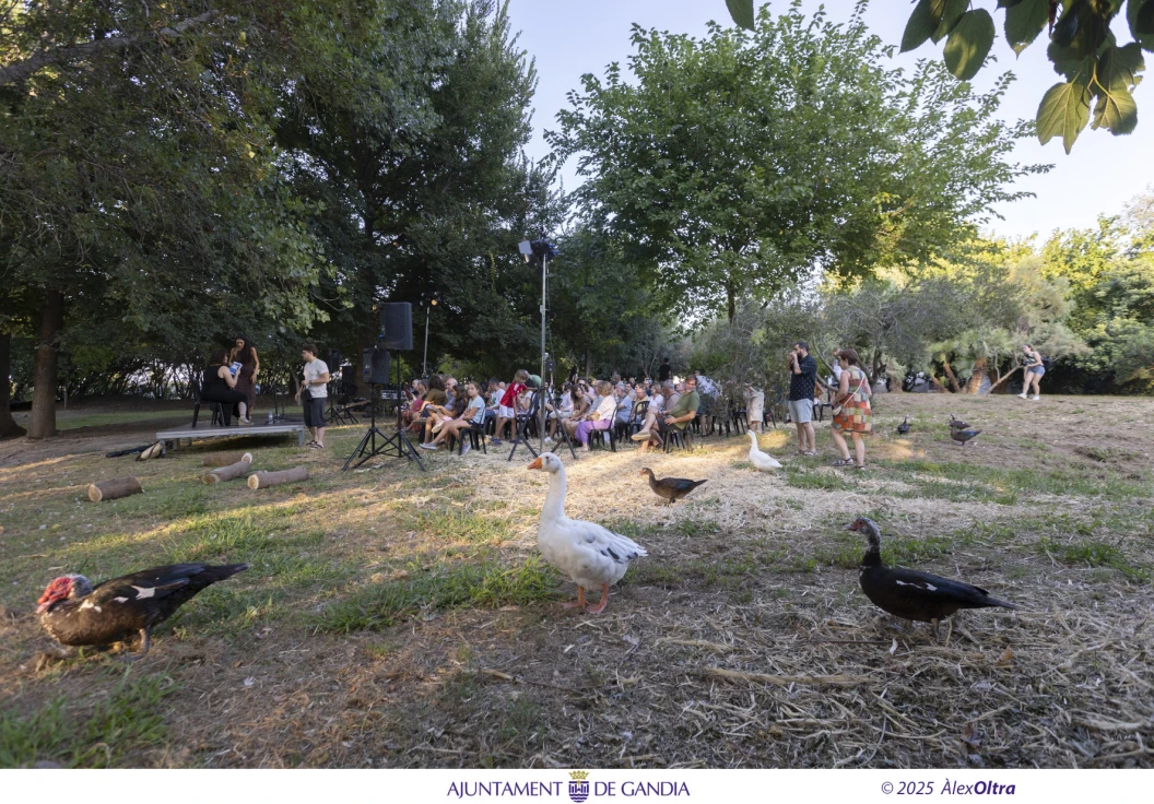 Poesía y naturaleza se unen en el cierre del Estiuvers 2025 en Gandia
