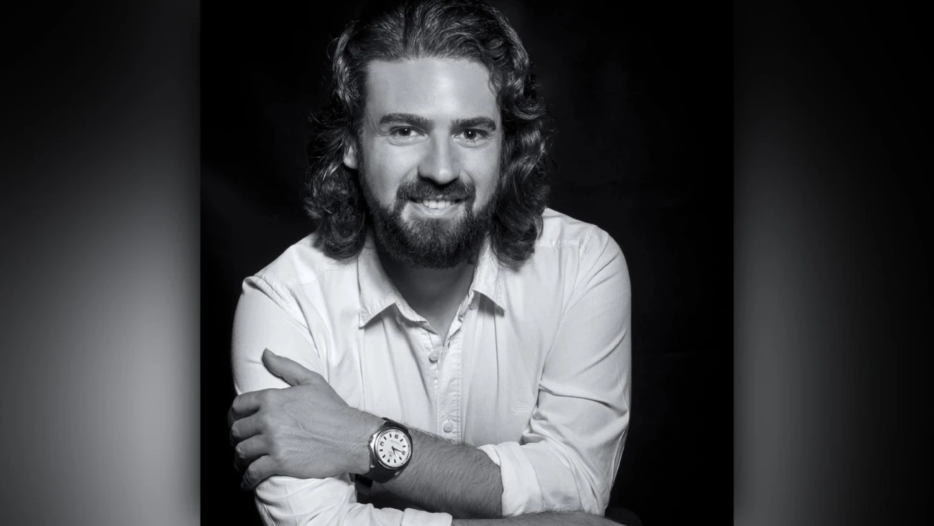 Vicent Lloret gana el IX Premi de Poesia Francesc Miret