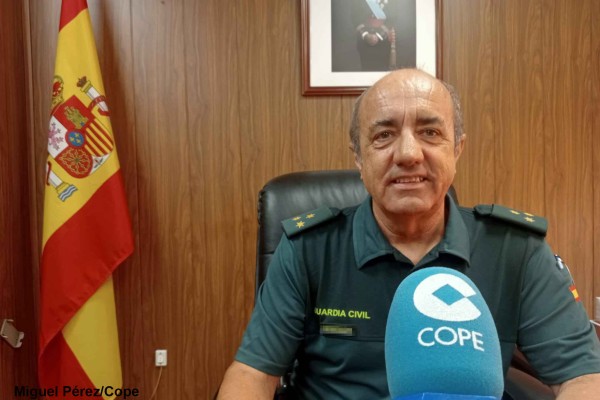 Miguel entrevista al nuevo Capitán de la Guardia Civil de Gandia