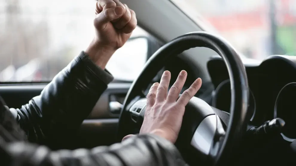 La agresividad es un mal compañero al volante