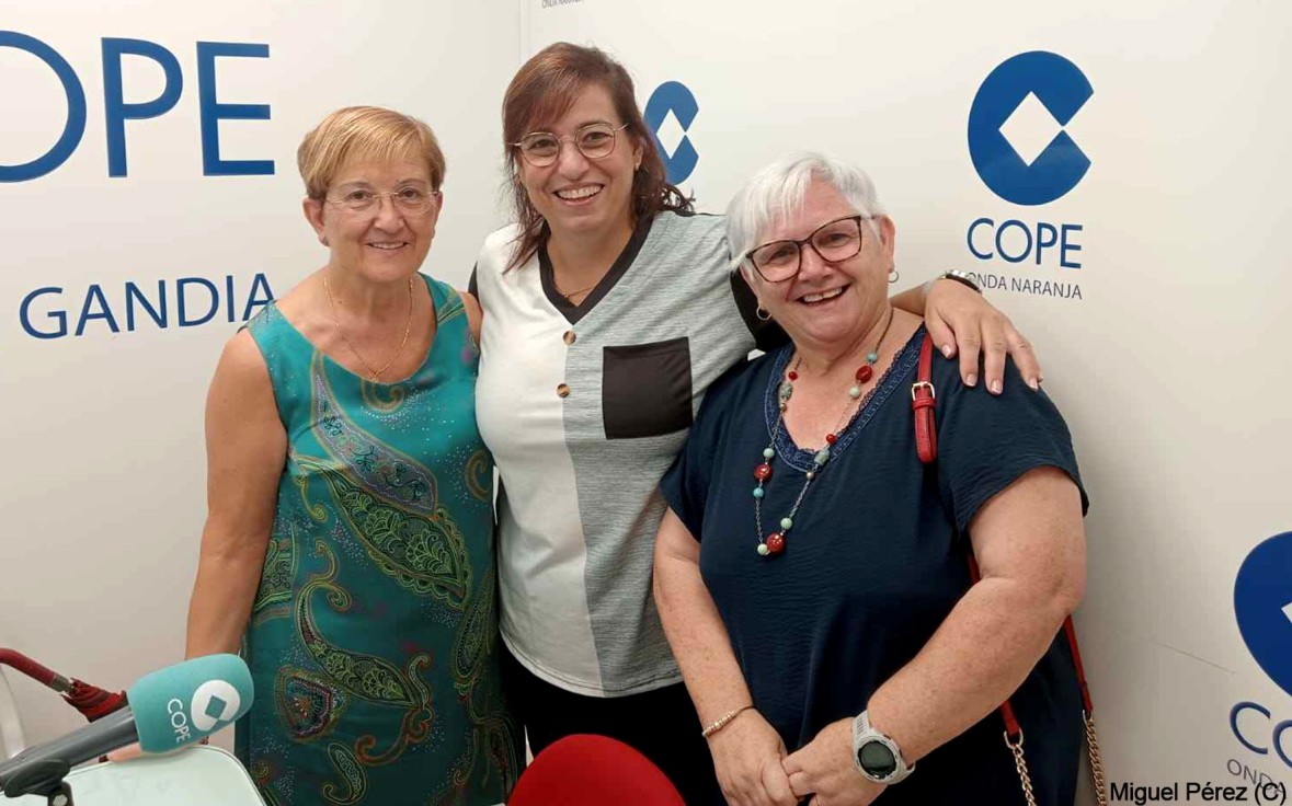 ¿Sabes qué es el ropero de Cáritas Gandia? Aquí nos lo cuentan sus voluntarias