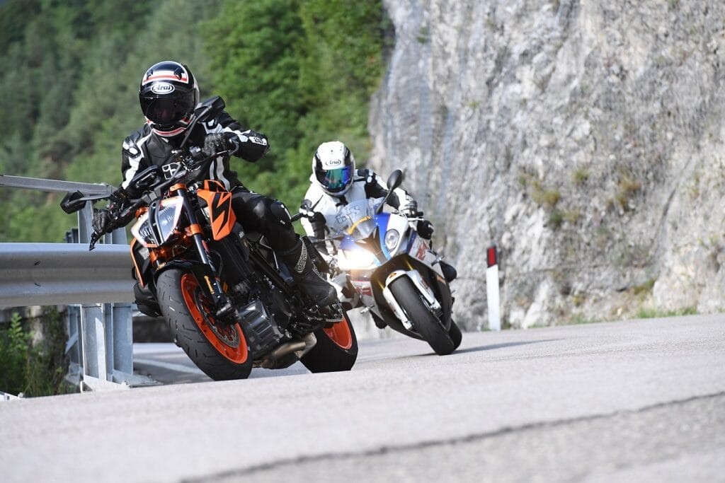 Los despistes que más accidentes causan en las motos
