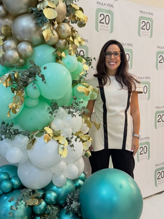 Paula Vidal cumple 20 años al frente de su clínica dental
