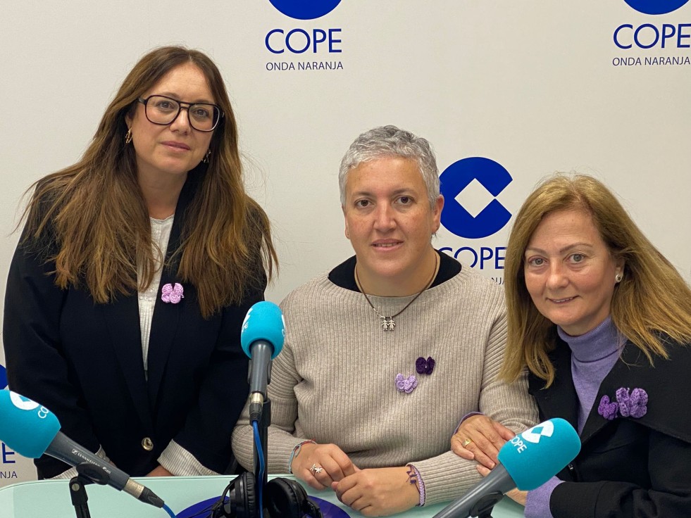 Tejiendo Mariposas contra la Violencia hacia la mujer