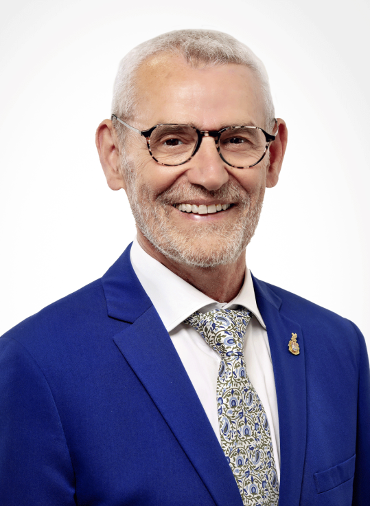 Miguel Chavarría lleva la horchata y las playas de Alboraya a Fitur