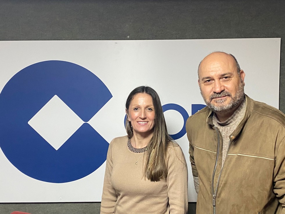 Ana Morell y Kino Calafat explican su proyecto de paseo y pasarelas para la Playa de Oliva