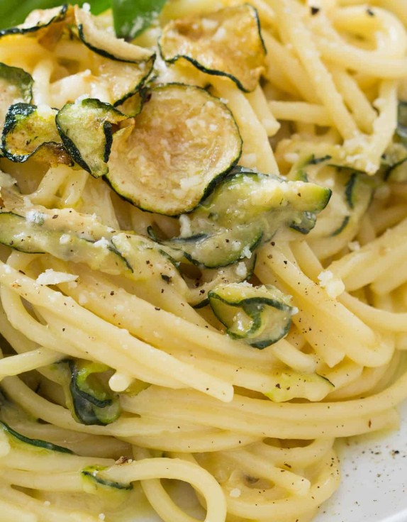 Pasta de lentejas con calabacín