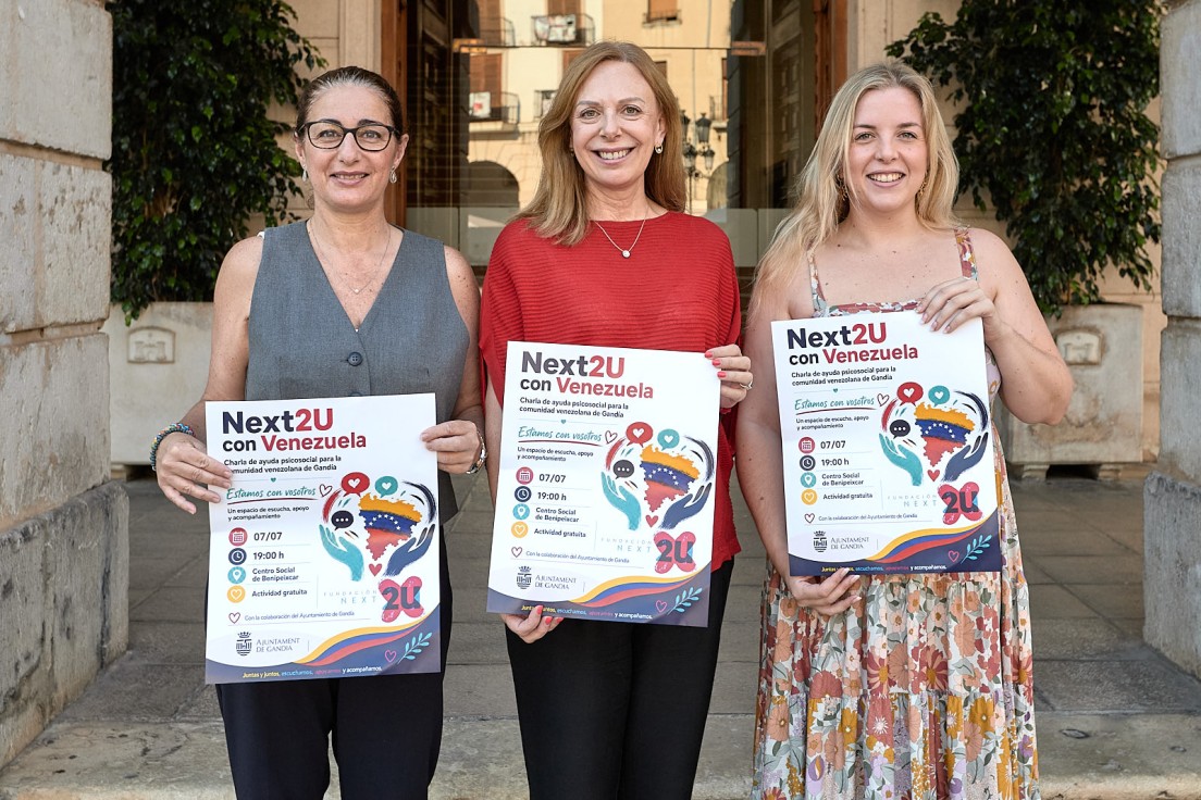 Next 2 You organiza charlas para ayudar a los venezolanos de la Safor