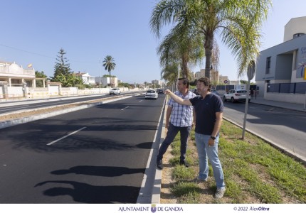 El director general de Turismo de la GVA, Herick Campos visita las obras de la avenida del Grau