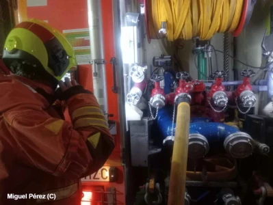 Desalojan a una veintena de personas tras declararse un incendio en Gandia