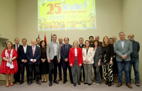 La Diputación conmemora el 25 de abril reivindicando la identidad valenciana y la derogación de los decretos de Felipe V