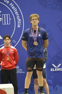 Mario Corado irrumpe con fuerza en el Nacional Junior de Halterofilia y lidera el gran salto de la selección valenciana