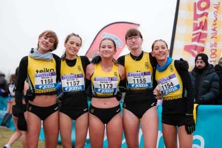 Las cadetes del CA Safor Teika revalidan el título de campeonas de España de cross