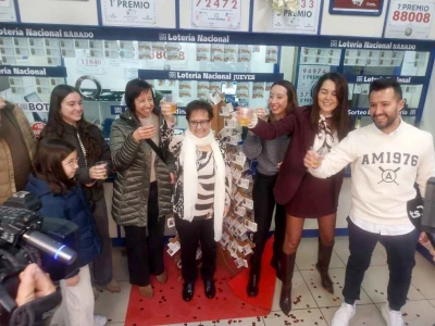 Un tercer premio de Navidad deja en Gandia medio millón de euros con el 90693