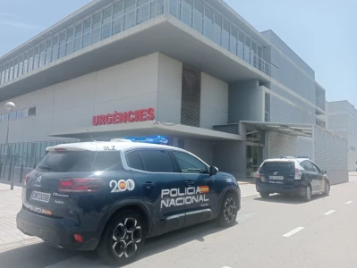 La Policía Nacional investiga la muerte cerebral de un hombre en un pub de Gandia