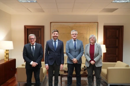 Gandia y el Ministerio impulsarán la oferta de vivienda asequible en Gandia