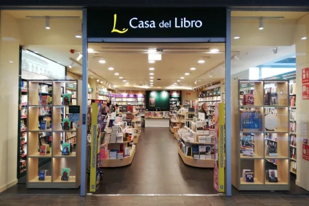 Casa del libro celebra 15 años como referente cultural en el Centro Comercial La Vital