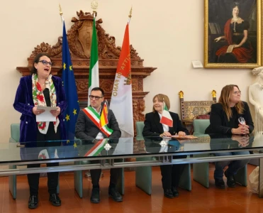 Gandia refuerza sus lazos institucionales, culturales y turísticos con la ciudad italiana de Fano