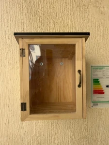 Almoines estrena nuevos puntos de intercambio de libros