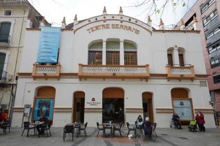 El PP denuncia que el Teatre Serrano de Gandia cumple 20 años sin licencia de actividad