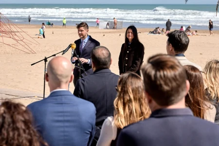 Gandia abre la playa con todos los servicios en marcha y con una previsión de ocupación turística superior al 90%