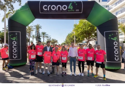 Gandia celebra la XI Run for Parkinson en una jornada solidaria en la playa