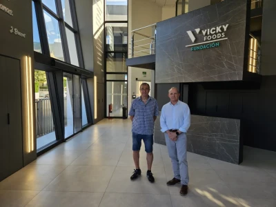 El Circuit de Curses Populars Safor-Valldigna y la Fundación Vicky Foods renuevan su alianza para impulsar el deporte y la salud