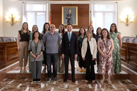 Gandia impulsa la innovación educativa junto a colegios de toda España