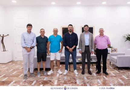 El Chef Amadeo Gandia Billar Club, subcampeón de España, recibe la felicitación del Ayuntamiento de Gandia