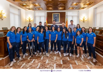 Gandia reconoce al cadete femenino del CF Gandia tras una temporada perfecta y su ascenso de categoría