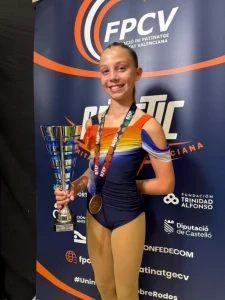 El Club Patinatge Daimús celebra un resultado histórico con el bronce nacional de Lía Vila