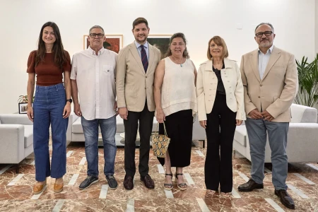 Gandia estrecha lazos gastronómicos con Asturias en la previa del 51ª Concurso Internacional de Fideuà