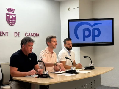 El PP lleva la gestión del personal del Ayuntamiento de Gandia al centro del debate político
