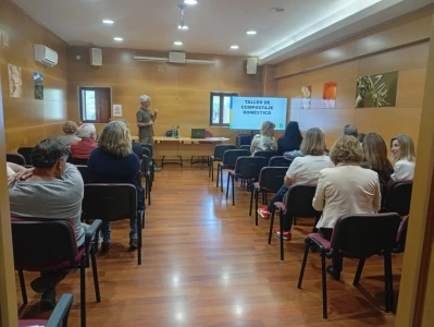 1.450 familias logran una rebaja de 12 euros en la tasa del COR por tratar en casa los residuos orgánicos