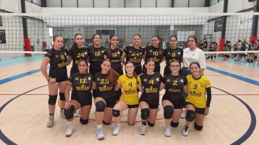 El Club Voleibol Real de Gandia suma victorias y experiencia en una jornada de contrastes