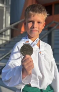 Nikita Romanov logra la medalla de oro en el XIV Open de Taekwondo de la Comunitat Valenciana