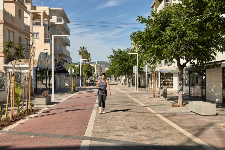 Concluyen las obras de renovación de la avinguda de la Pau de Gandia